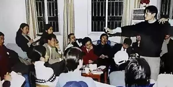 那些頂級(jí)巨頭創(chuàng)業(yè)初期的苦逼樣，谷歌、蘋(píng)果、阿里、騰訊、華為...